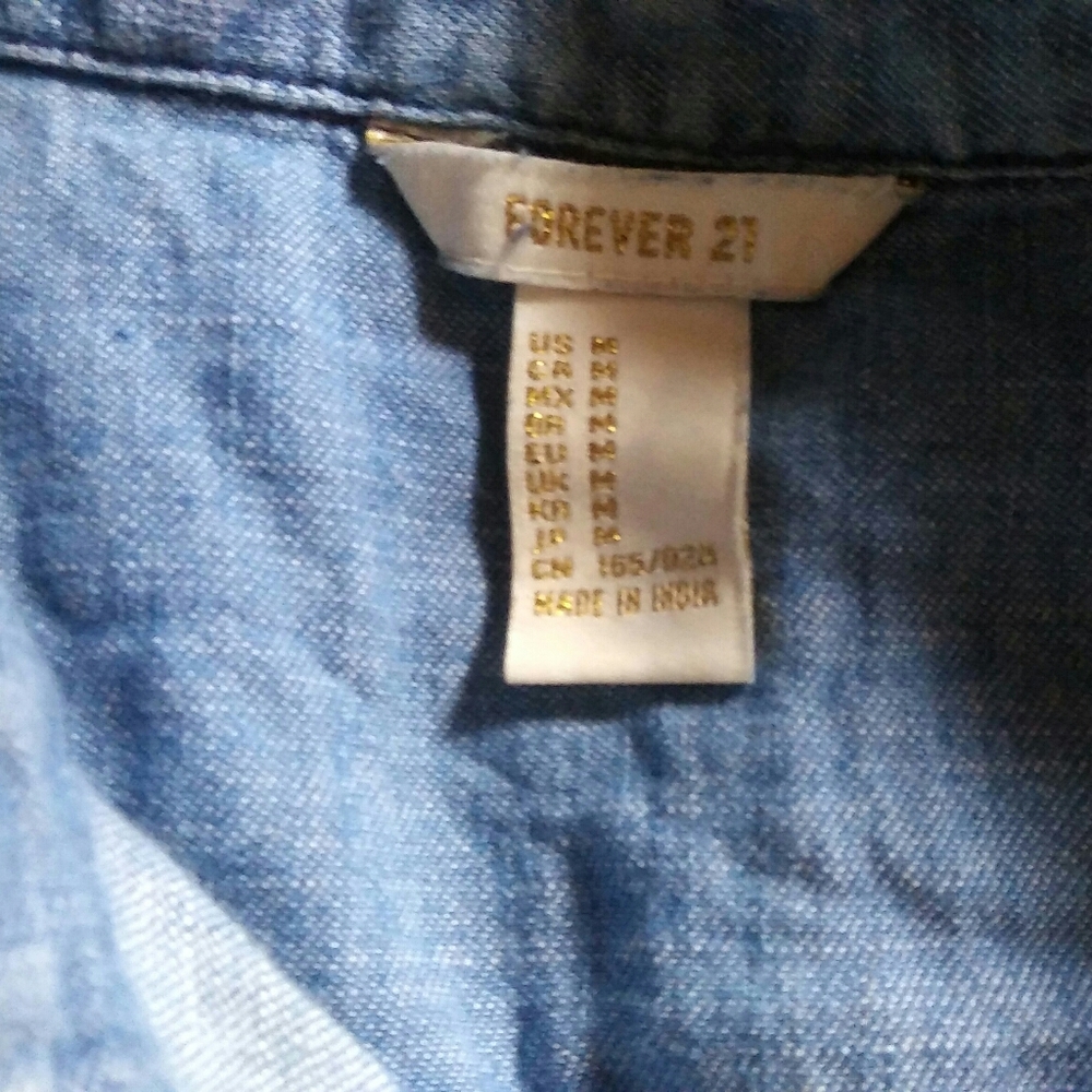 Forever 21 Chambray Shirt Size M - Picture 5 of 5